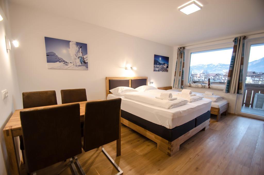 Deluxe Studio Kaprun By All In One Apartments Room photo